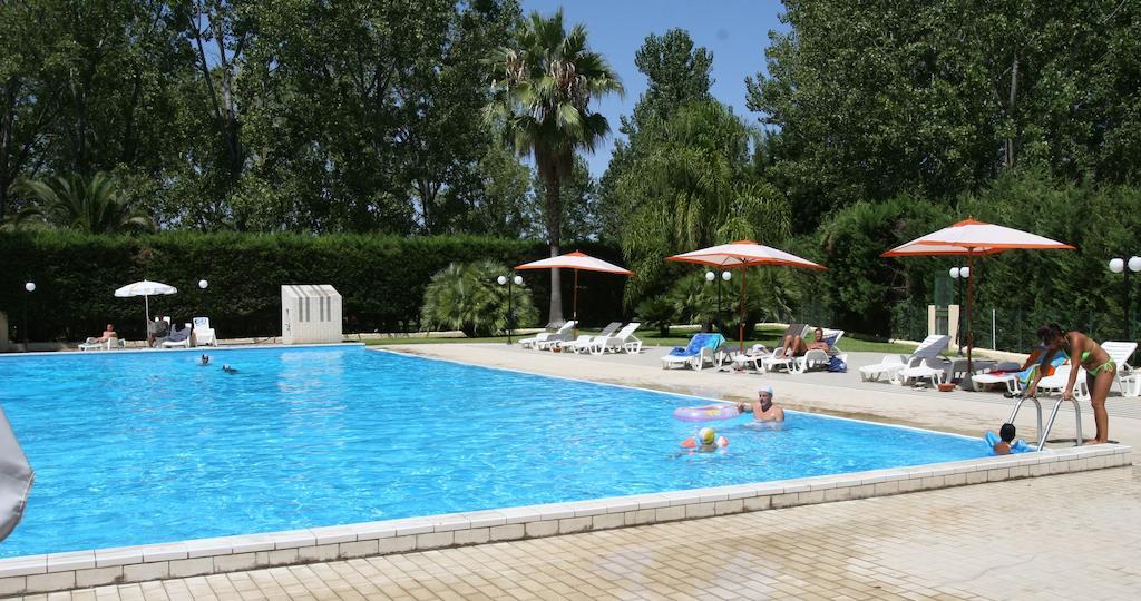 Marina Di Rossano Village Club Exterior foto