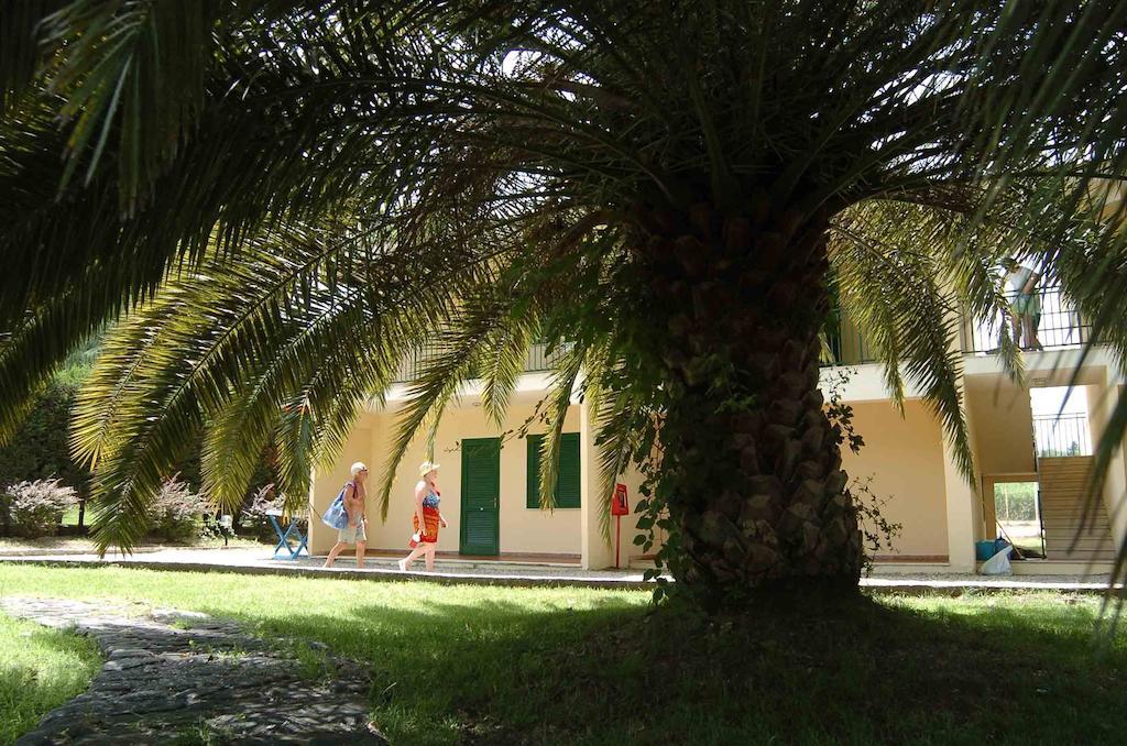 Marina Di Rossano Village Club Exterior foto