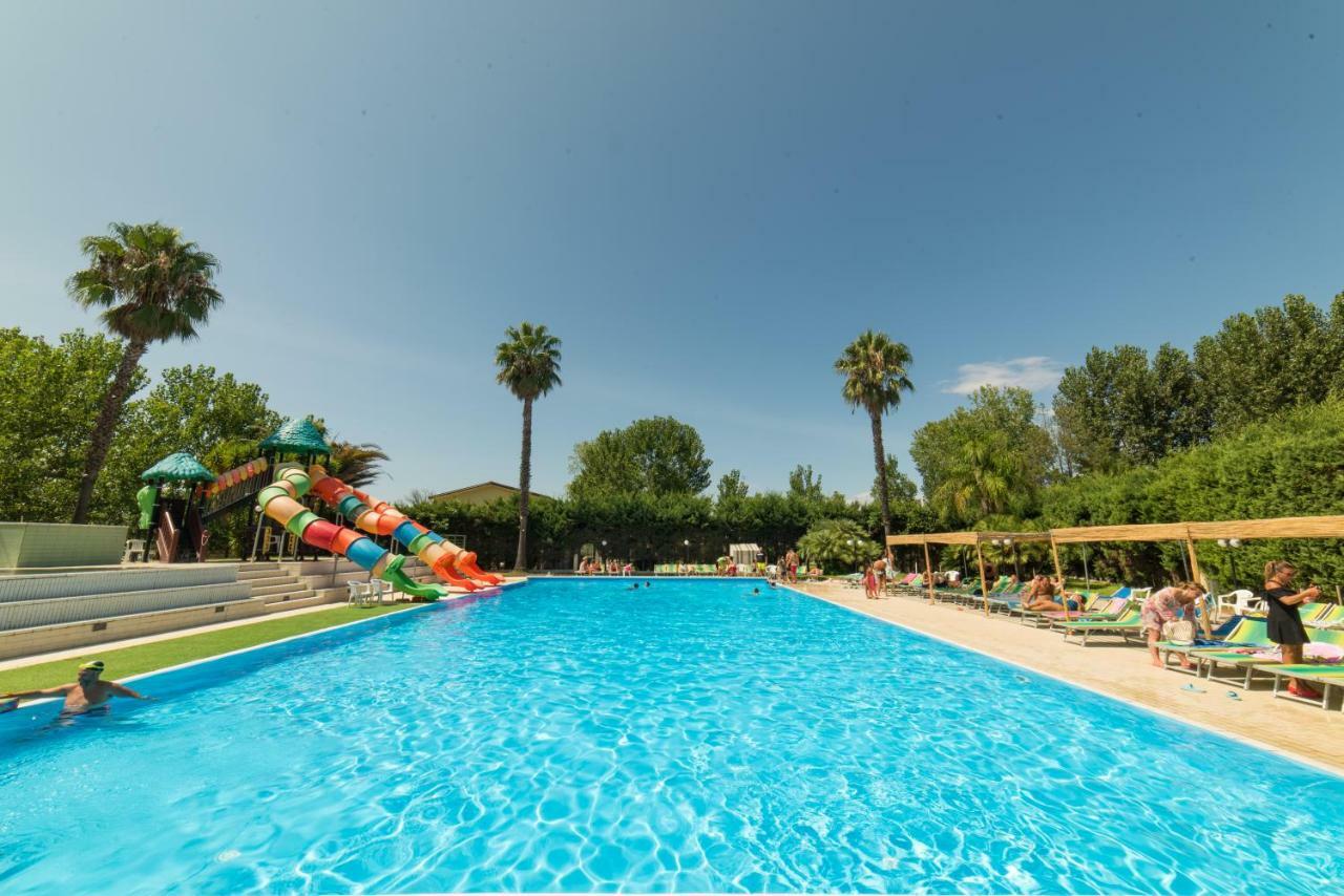 Marina Di Rossano Village Club Exterior foto
